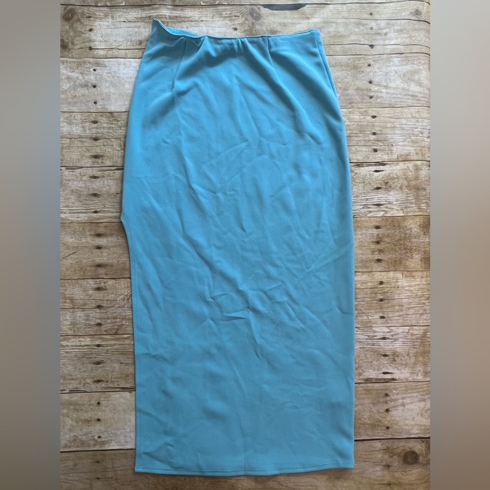 NWOT Abercrombie & Fitch elevated slim midi skirt